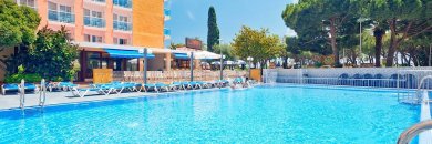 Alójate en hotel 3* en Malgrat de Mar a 100 metros de la playa
