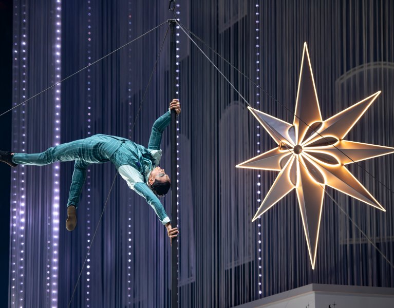 Caldea con Cirque du Soleil en hotel 4* céntrico en Andorra