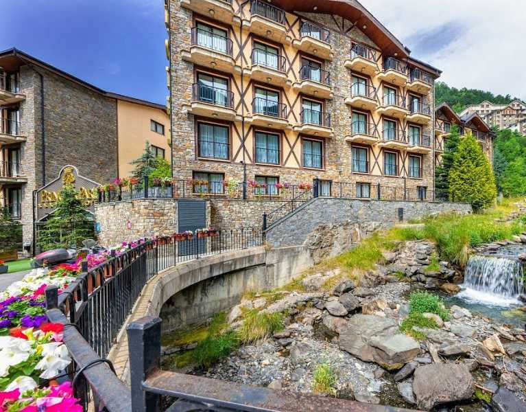 Aire fresco en Andorra en habitación con hidromasaje en hotel 5* de lujo