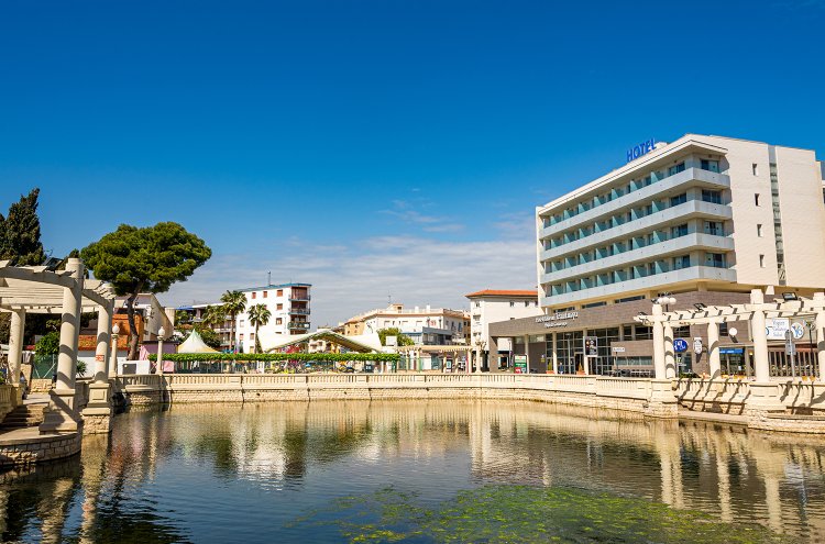 Estrena resort de lujo 4* superior en Comarruga a primera linea de playa - Destino