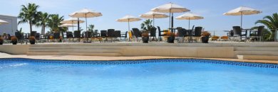 ¡Sol y Playa! en Nerja con acceso a Spa y Media Pensión