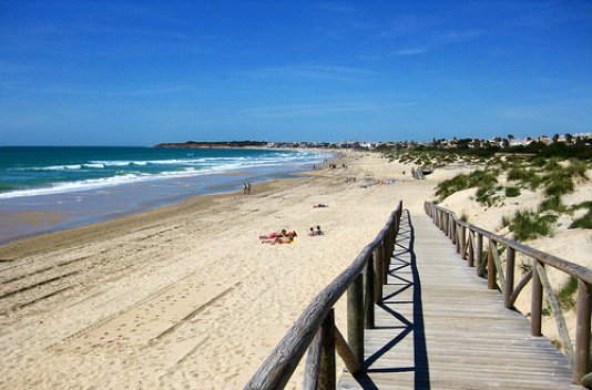 Primera línea de playa en Sancti Petri (Cádiz) con NIÑOS GRATIS - Destino