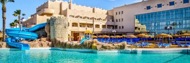 ¡Enamórate de Cabo de Gata con hotel 4*!