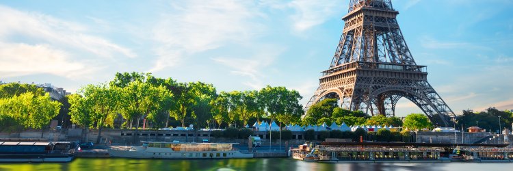 ¡París con vuelos, desayunos  y crucero!