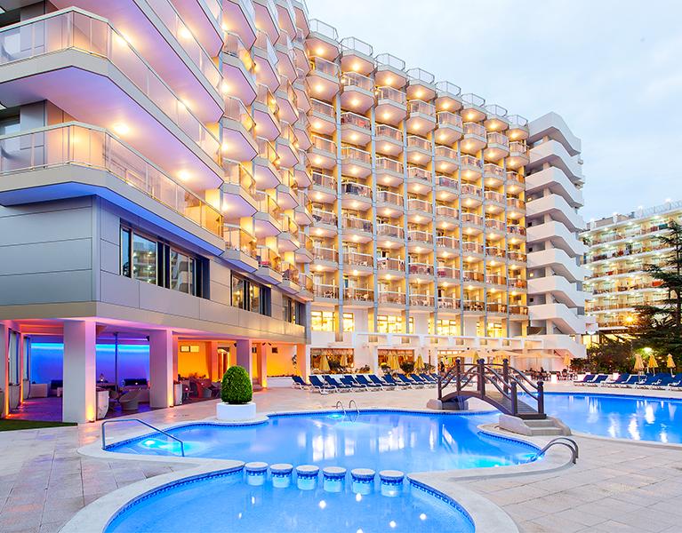 ¡Escápate a Blanes en hotel 4* superior!