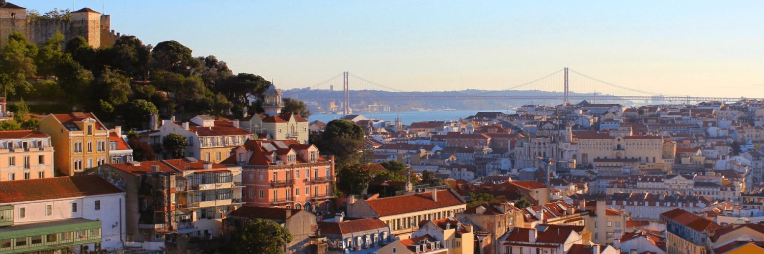 Disfruta de Lisboa al completo: vuelos, paseo en barco, hotel y desayunos