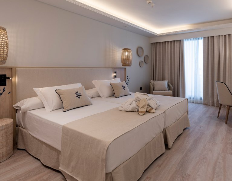 Estrena hotel 5* con Todo Incluido en Magic World ¡1 niño viaja GRATIS!