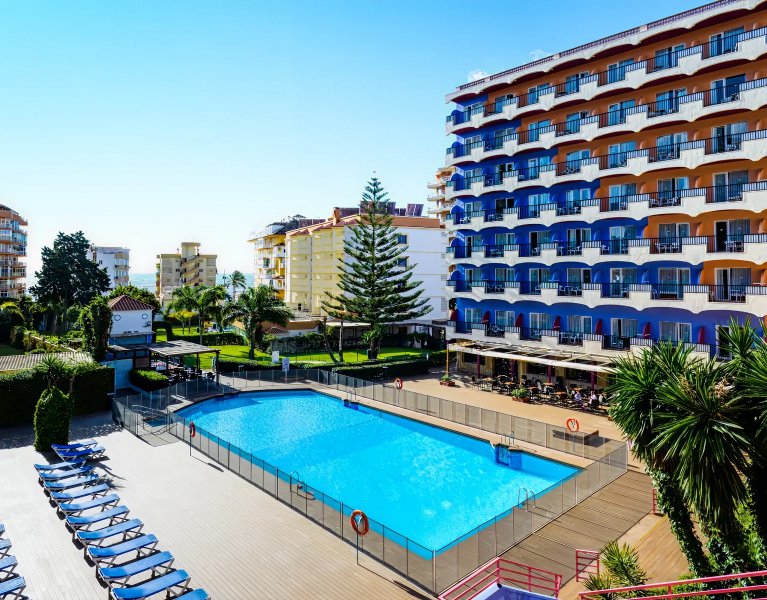 Verano en Fuengirola en un hotel 4*