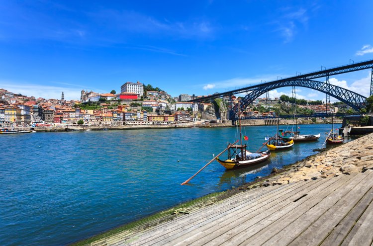 ¡Oporto con cata de vinos y crucero por el Duero! - Destino