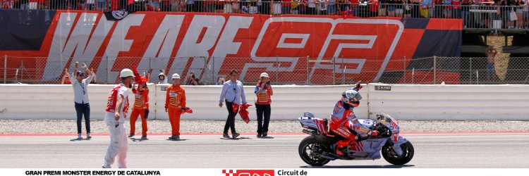 Adrenalina en el MOTOGP del circuito de Barcelona con hotel 4* (Lloret de Mar)