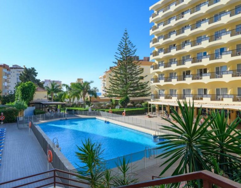 Verano en Fuengirola en un hotel 4*