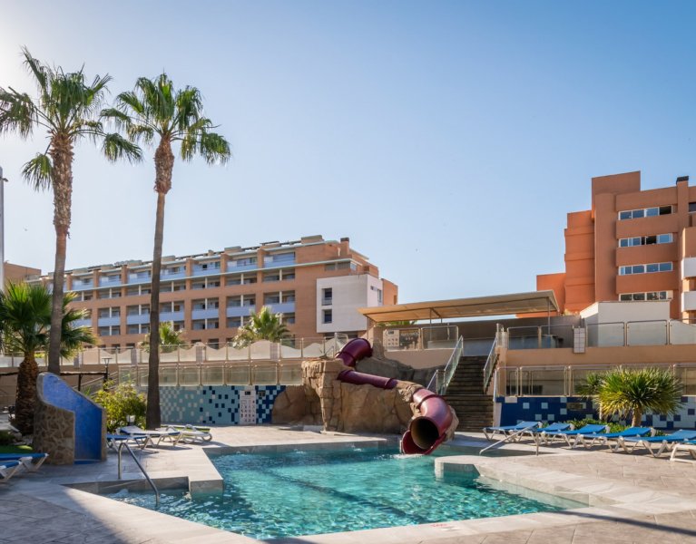 Vacaciones en Roquetas de Mar en hotel 4*