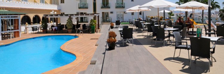 ¡Sol y Playa! en Nerja con acceso a Spa y Media Pensión