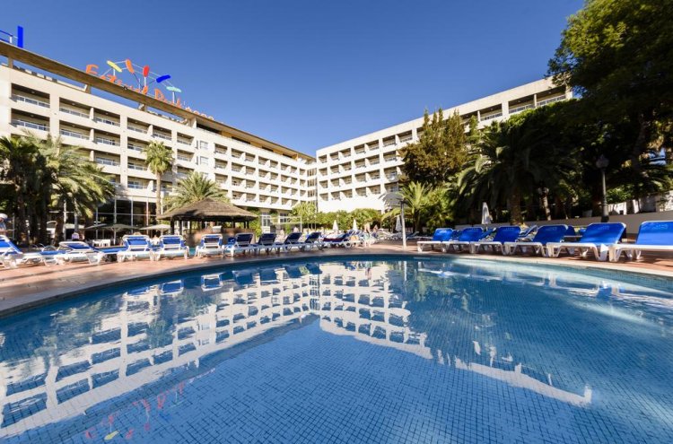 La Pineda resort 4*: relax by the beach on the Costa Dorada