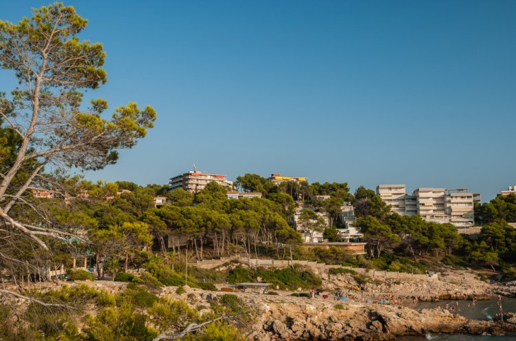 La Pineda resort 4*: relax by the beach on the Costa Dorada