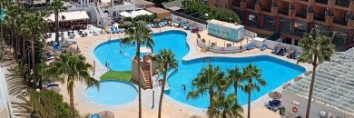 Roquetas de Mar en primera línea de playa y vistas al mar ¡Primer niño gratis!