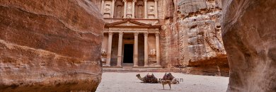 Jordania con VUELOS, noche en el desierto y Media Pensión