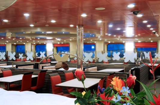 ¡Zarpa en ferry a Italia en el Puente de Diciembre y descubre Roma!