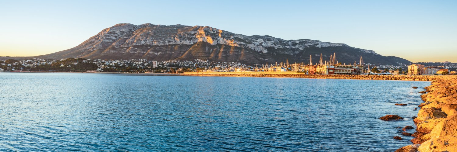 ¡Descubre Denia! La joya de la Costa Blanca en hotel a 50m de la playa
