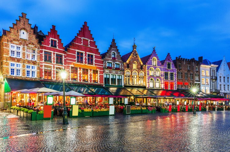 Circuito por Ámsterdam, Bruselas, Brujas y Gante con vuelos y desayunos incluidos