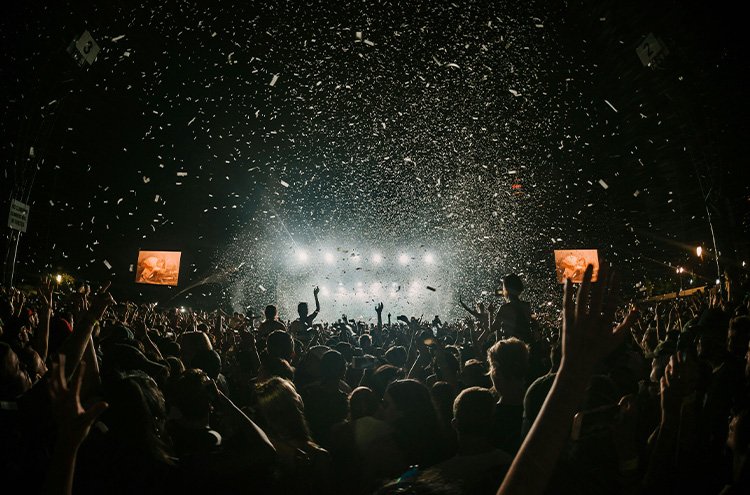 Vive en directo a Laura Pausini en concierto ¡No te lo pierdas!