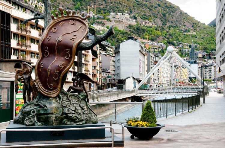 Arranca la Temporada de Nieve en Pas de la Casa: Hotel 4* de Montaña con Cenas Incluidas