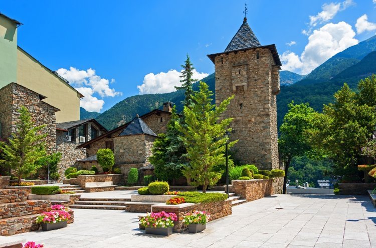 Arranca la Temporada de Nieve en Pas de la Casa: Hotel 4* de Montaña con Cenas Incluidas