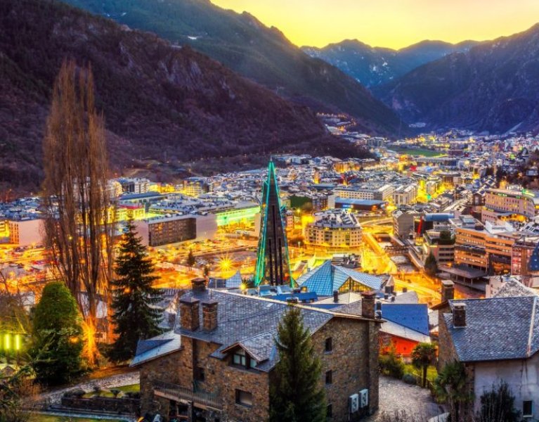 ¡Shopping en Andorra con hotel céntrico!