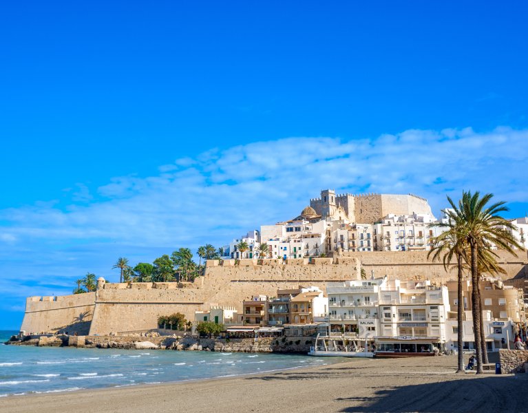 Peñíscola 2026: vacaciones de película en un hotel 4* junto al mar