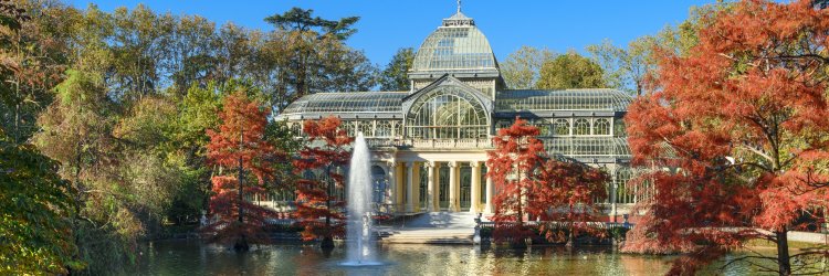 Madrid a tus pies: estancia céntrica y estilo en hotel 4 estrellas