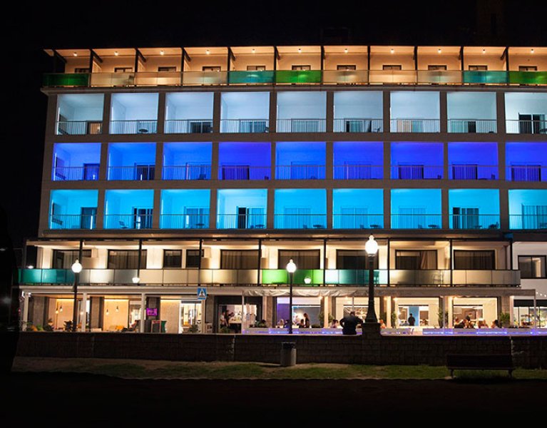 Playa sin relojes: vive Comarruga con vistas al azul