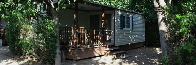 Tamarit es desconexión: duerme en un bungalow y relájate en el spa