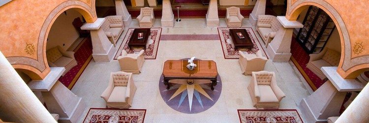 Alójate en un palacio del siglo XVIII con spa