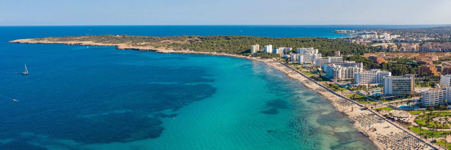 Desconecta en Cala Millor: lo mejor de Mallorca en una sola playa
