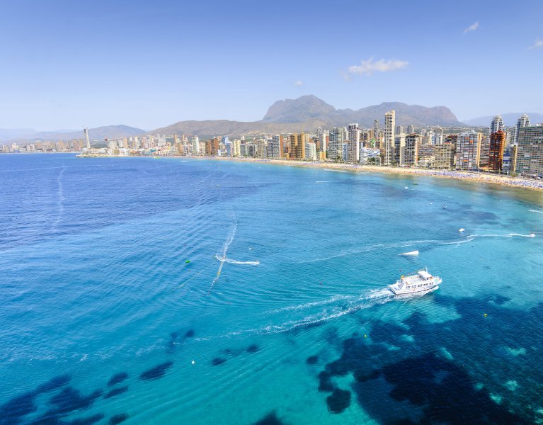 Benidorm sin complicaciones: dormir, desayunar y ¡disfrutar por muy poco!