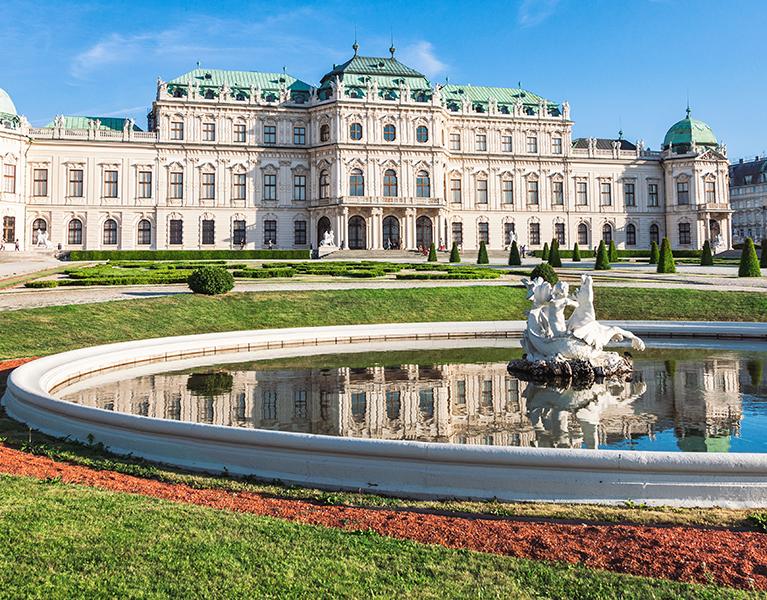 Descubre Viena y todos sus rincones en hotel 4*