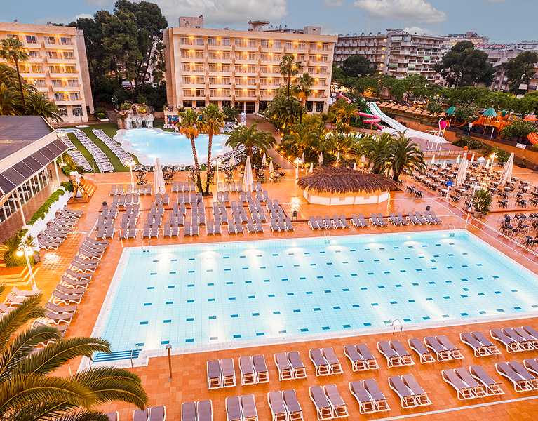 ¡Pre y post Semana Santa con Pensión Completa en hotel 4* en Salou!