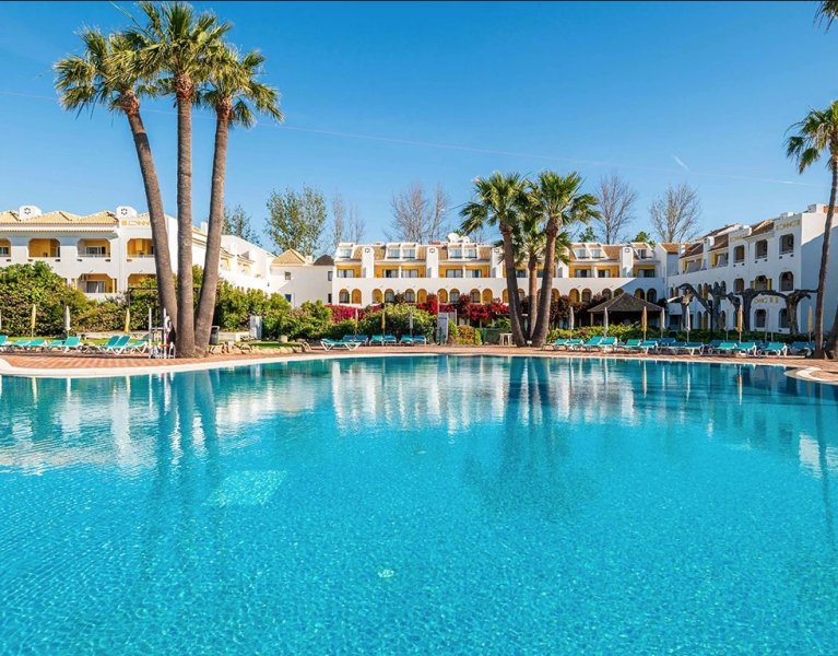 Tu refugio en el Algarve: La escapada que mereces en Cabanas de Tavira