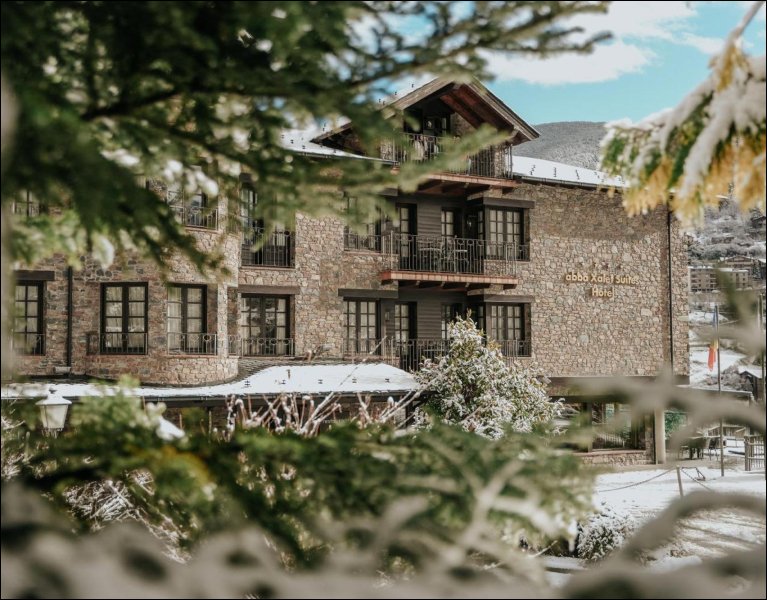 Vive Andorra en familia: hotel 4* superior con SPA y el 1º niño viaja gratis