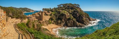 Escápate a Tossa de Mar alojado en hotel 3*