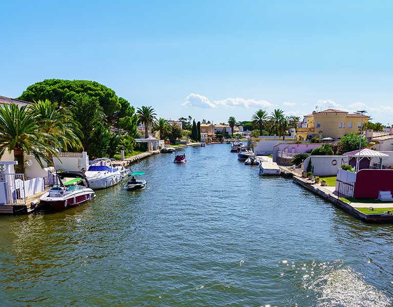 Tu apartamento con alma de hotel en Empuriabrava