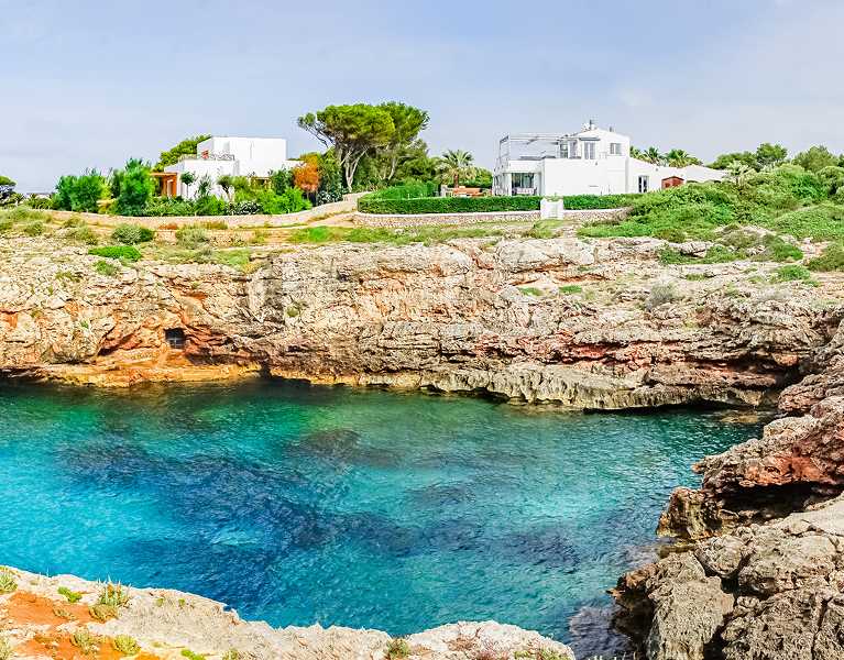 Semana santa en Menorca: recorre la isla y déjate cuidar con Pensión Completa