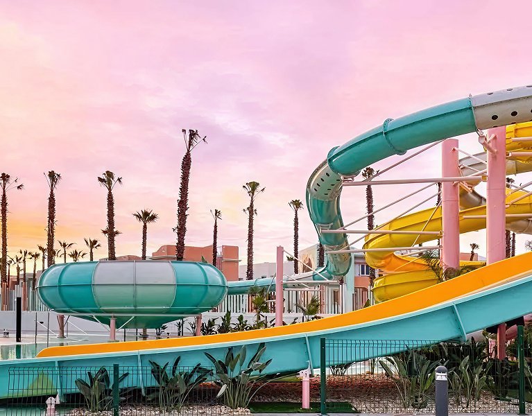 TODO INCLUIDO en resort 4*, ¡con un impresionante parque acuático!