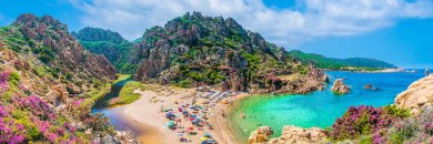 Verano en Cerdeña: en alojamiento 4* y Ferry incluido