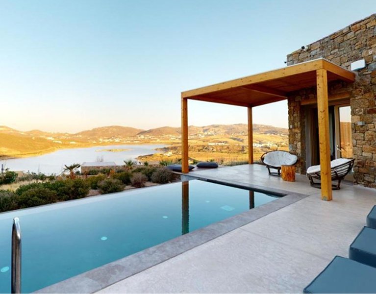 ¡Exclusividad en Mykonos! Relájate en una suit con piscina privada