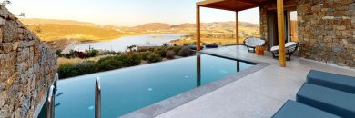 ¡Exclusividad en Mykonos! Relájate en una suit con piscina privada