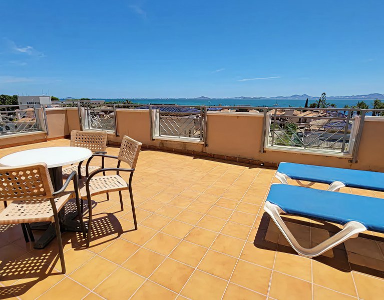 ¡Abre la ventana al Mar Menor! Semana Santa y más en 1ª línea de playa