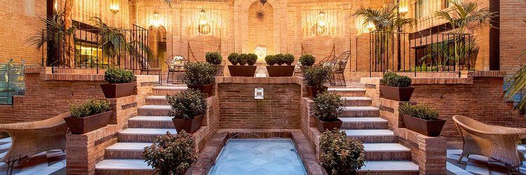 Duerme en el centro de Granada en hotel lujoso de 4*