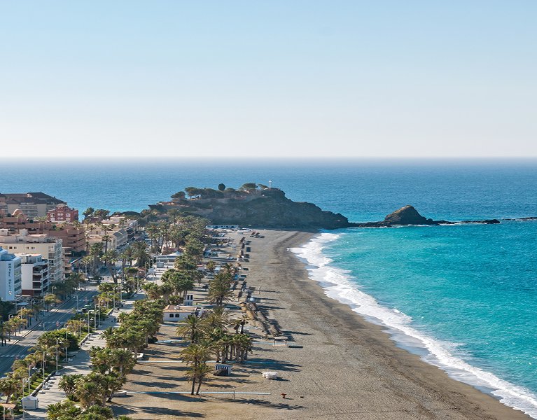 Disfruta de la Costa Tropical en pleno centro de Almuñécar