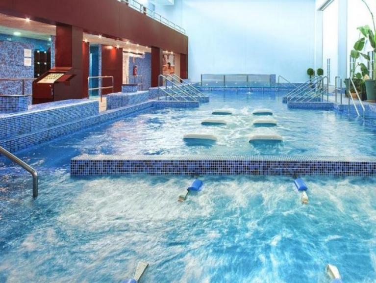 Balneario con circuito termal en el interior de Valencia